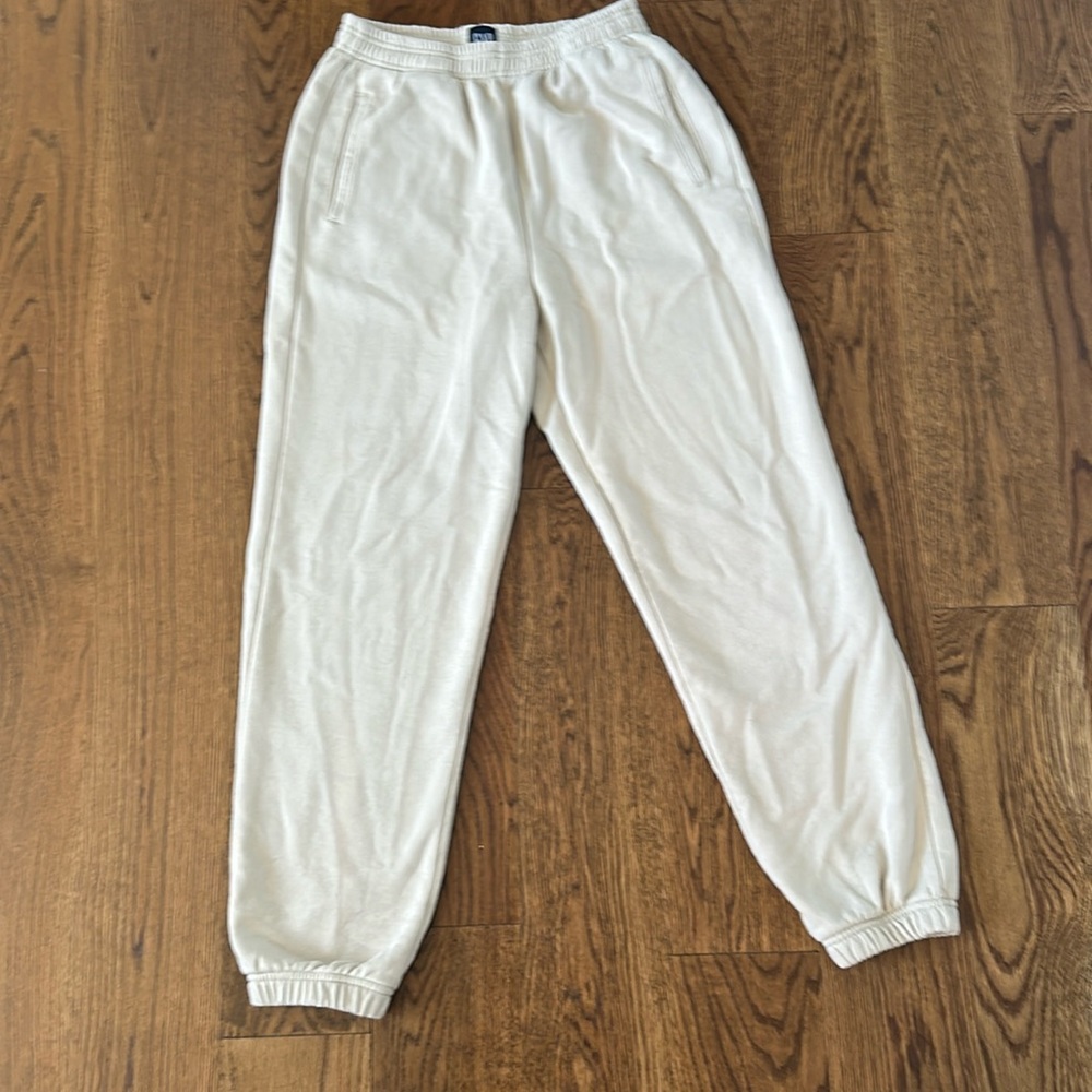 cream color gap teen fleece joggers